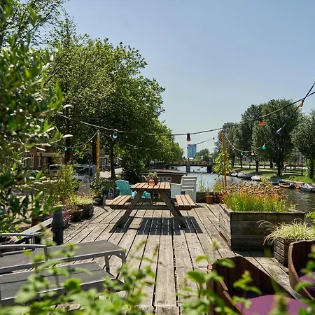 The Houseboat Family - De Pijp *