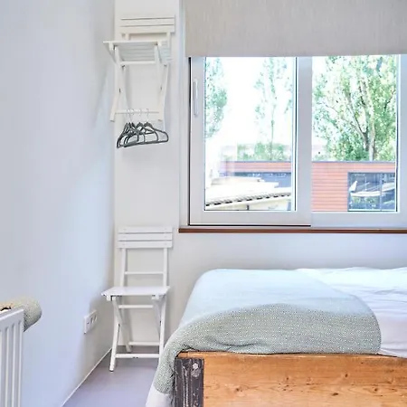 The Houseboat Family - De Pijp