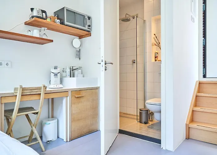 The Houseboat Family - De Pijp 암스테르담