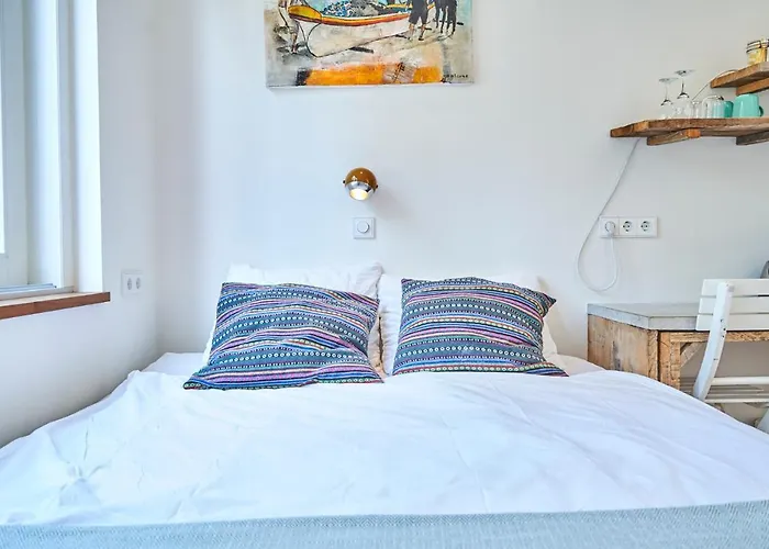 The Houseboat Family - De Pijp 암스테르담