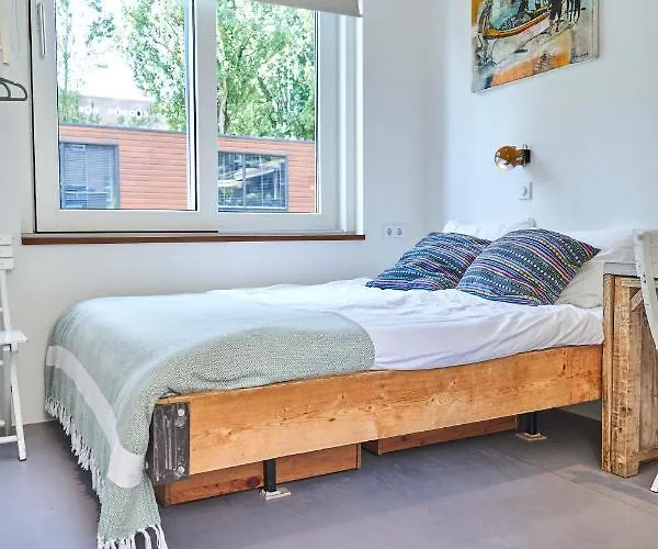 The Houseboat Family - De Pijp 아파트 암스테르담